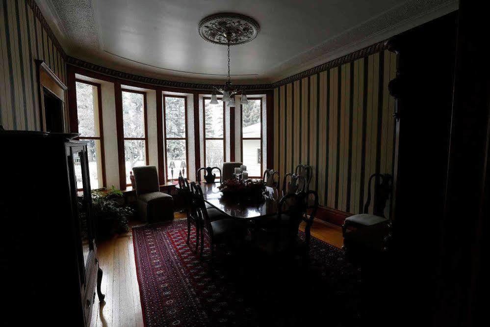 Bellas Castle Morden Extérieur photo